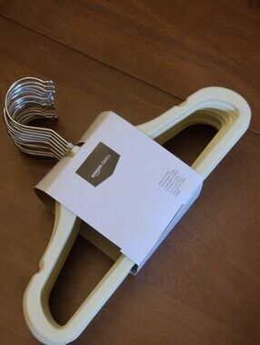 Children's Beige Velvet 11.6" Non-Slip Clothes Hangers Amazon Basics - Set of 15